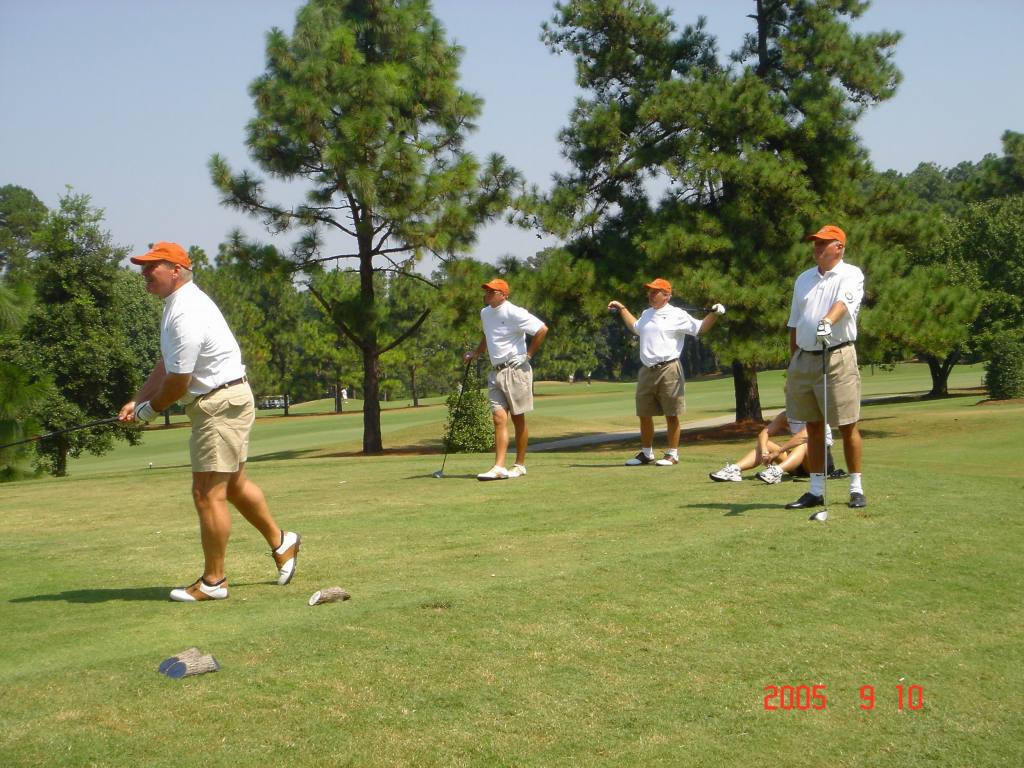 2005/09(Sept)/03(Pinehurst)/04(Round-3)/1024x768_2005-09-10-38-Round3-Course5.JPG