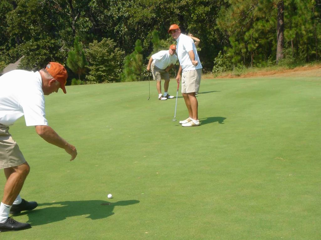 2005/09(Sept)/03(Pinehurst)/04(Round-3)/1024x768_2005-09-10-55-Round3-Course5.JPG