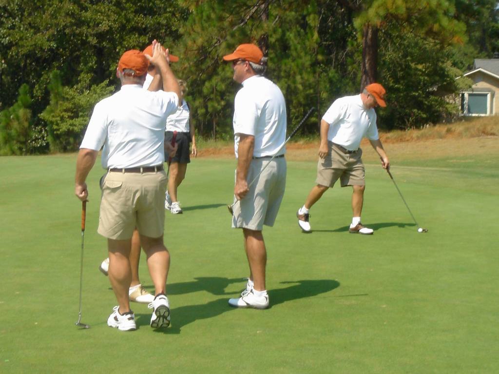 2005/09(Sept)/03(Pinehurst)/04(Round-3)/1024x768_2005-09-10-56-Round3-Course5.JPG