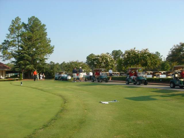 2005/09(Sept)/03(Pinehurst)/04(Round-3)/640x480_2005-09-10-02-Round3-Course5.JPG