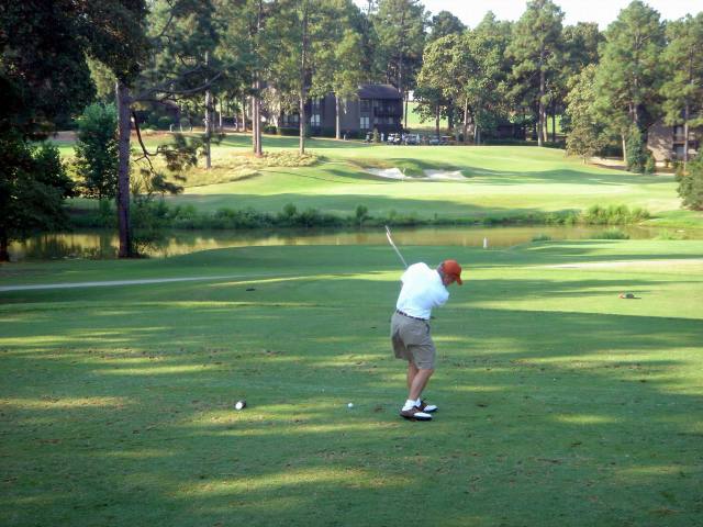 2005/09(Sept)/03(Pinehurst)/04(Round-3)/640x480_2005-09-10-07-Round3-Course5.JPG