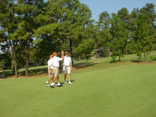 2005/09(Sept)/03(Pinehurst)/04(Round-3)/640x480_2005-09-10-20-Round3-Course5.JPG