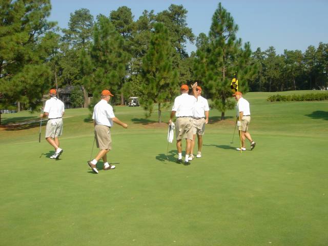 2005/09(Sept)/03(Pinehurst)/04(Round-3)/640x480_2005-09-10-21-Round3-Course5.JPG