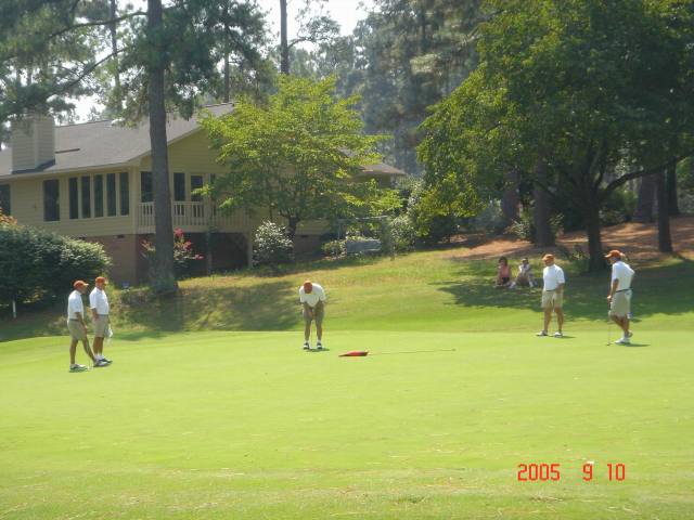 2005/09(Sept)/03(Pinehurst)/04(Round-3)/640x480_2005-09-10-30-Round3-Course5.JPG