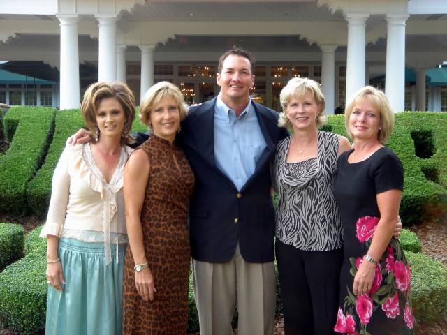 2005/09(Sept)/03(Pinehurst)/04(Round-3)/640x480_2005-09-10-65-Awards-Evening.JPG
