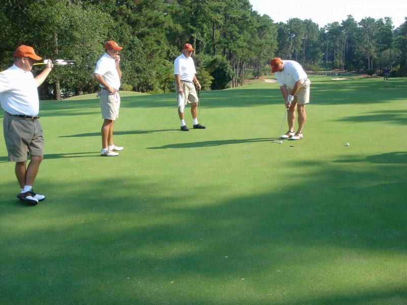 2005/09(Sept)/03(Pinehurst)/04(Round-3)/800x600_2005-09-10-15-Round3-Course5.JPG