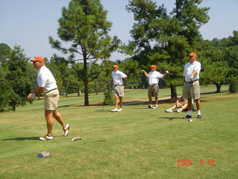 2005/09(Sept)/03(Pinehurst)/04(Round-3)/800x600_2005-09-10-38-Round3-Course5.JPG