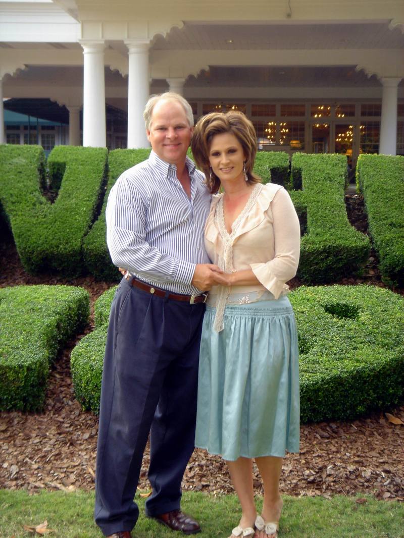 2005/09(Sept)/03(Pinehurst)/04(Round-3)/800x600_2005-09-10-75-Awards-Evening.JPG