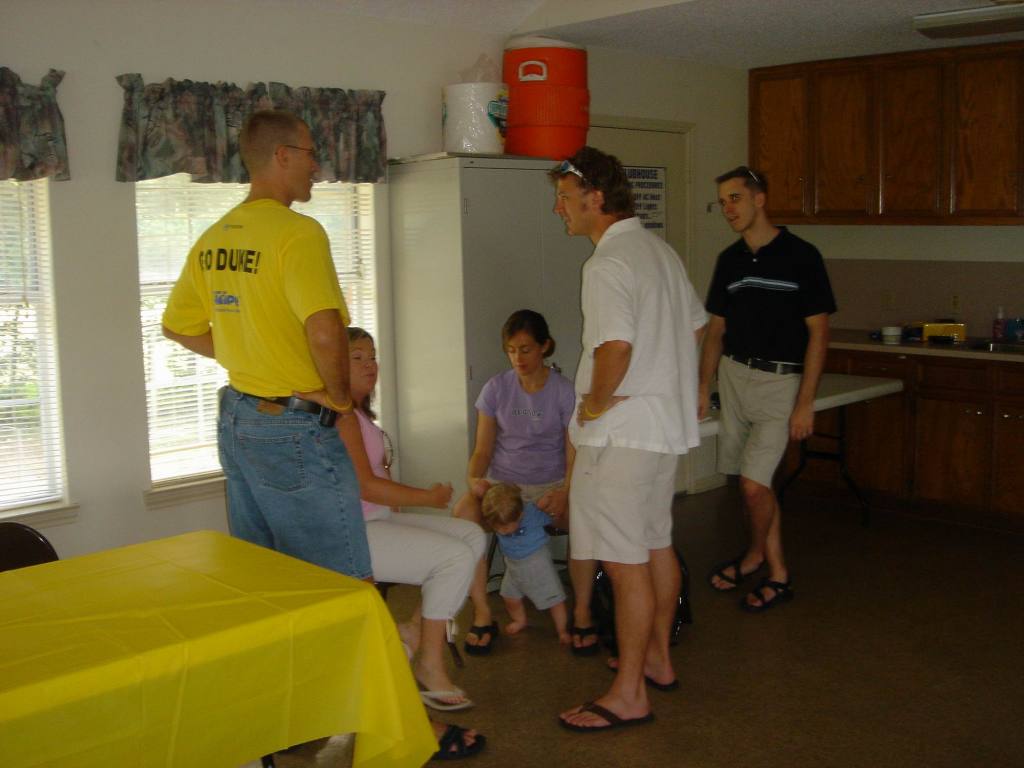 2005/10(Oct)/01(Chance-6thBD)/2005-10-02-Chance-6thBD-Magic-00.JPG