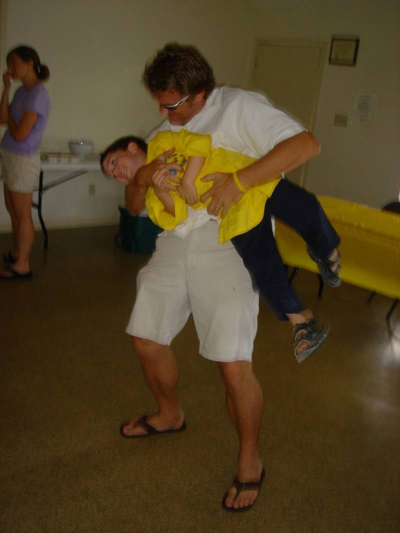 2005/10(Oct)/01(Chance-6thBD)/800x600_2005-10-02-Chance-6thBD-Magic-04.JPG