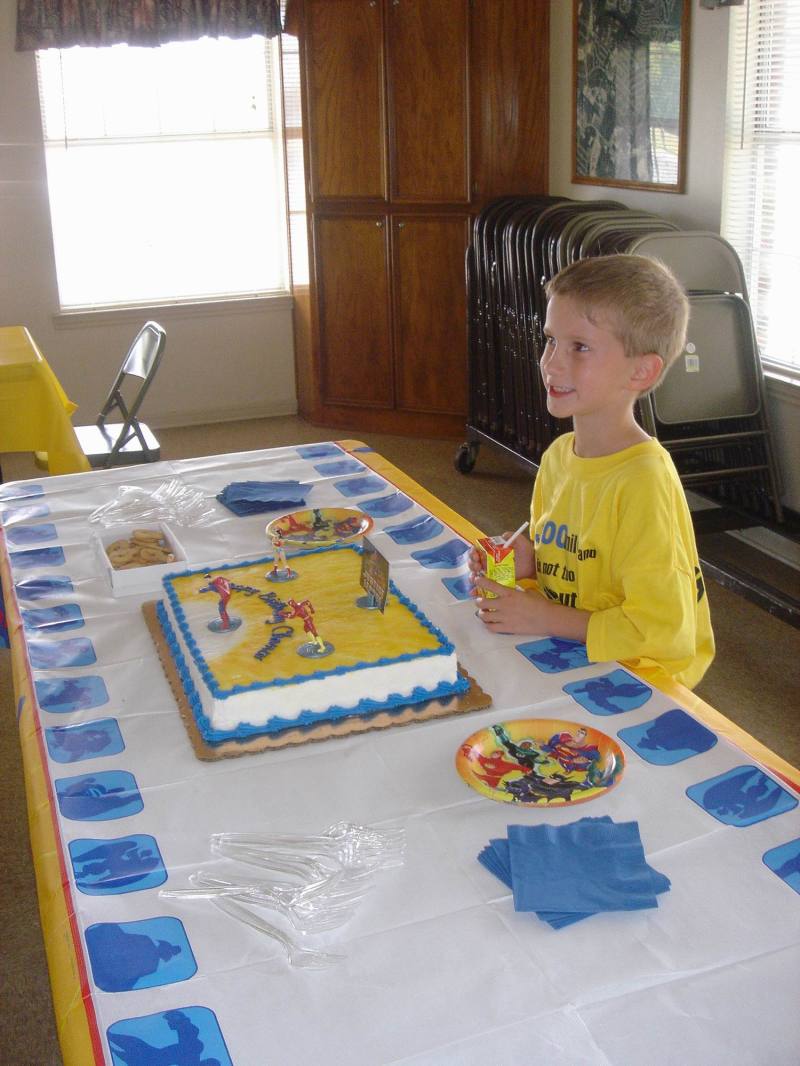 2005/10(Oct)/01(Chance-6thBD)/800x600_2005-10-02-Chance-6thBD-Magic-11.JPG