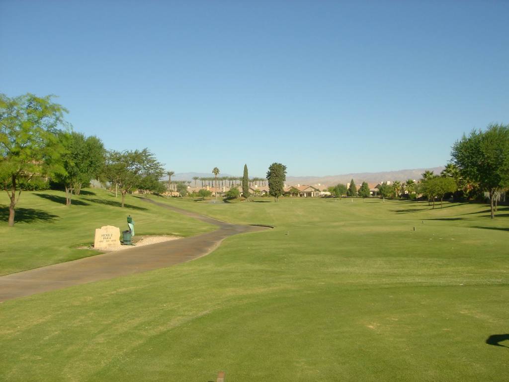 2005/10(Oct)/02(Golf-Palm-Desert)/1024x768_2005-10-06-14-Indian-Springs.JPG