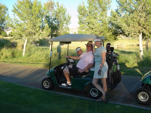 2005/10(Oct)/02(Golf-Palm-Desert)/640x480_2005-10-06-12-Indian-Springs.JPG