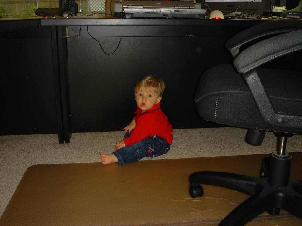2005/10(Oct)/03(Ian)/2005-10-28-01-Ian-7-months.JPG