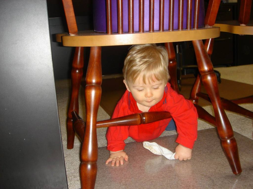 2005/10(Oct)/03(Ian)/1024x768_2005-10-28-02-Ian-7-months.JPG
