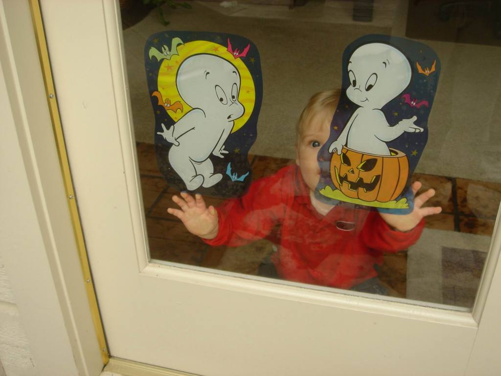 2005/10(Oct)/03(Ian)/1024x768_2005-10-28-09-Ian-7-months.JPG