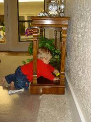 2005-10-28-22-Ian-7-months.JPG