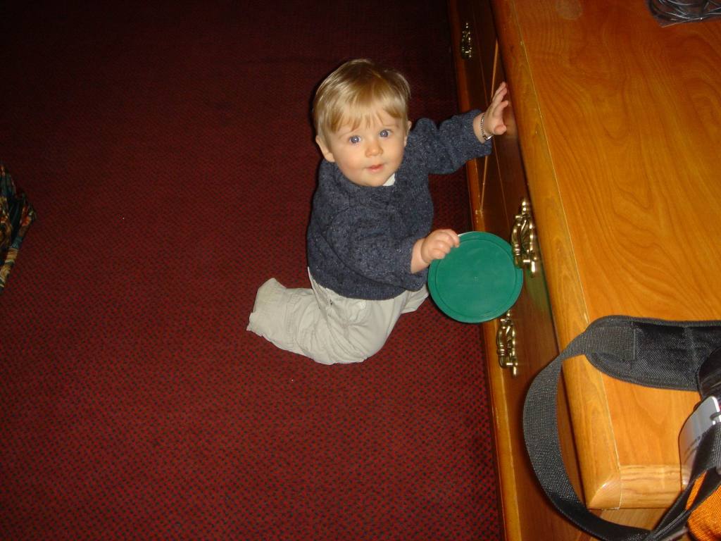 2005/11(Nov)/01(Hotel-Mitchell)/1024x768_2005-11-04-02.JPG