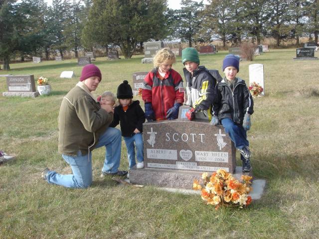 2005/11(Nov)/02(Dodd-Farm)/640x480_2005-11-05-12-Farm.JPG