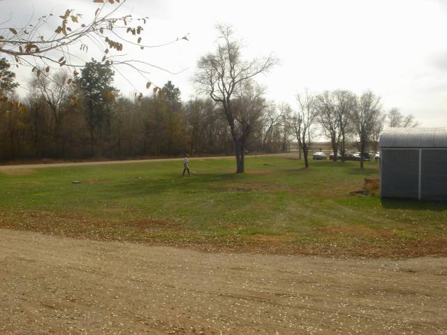 2005/11(Nov)/02(Dodd-Farm)/640x480_2005-11-05-27-Farm.JPG