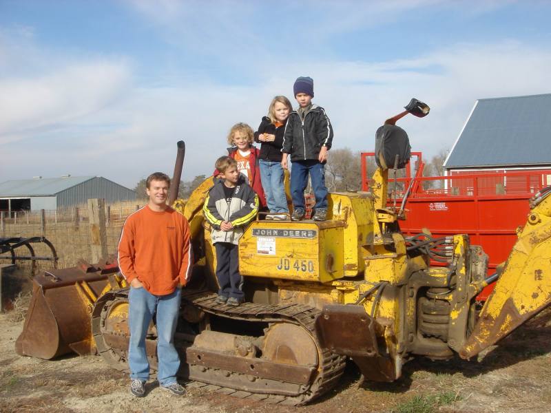 2005/11(Nov)/02(Dodd-Farm)/800x600_2005-11-05-18-Farm.JPG
