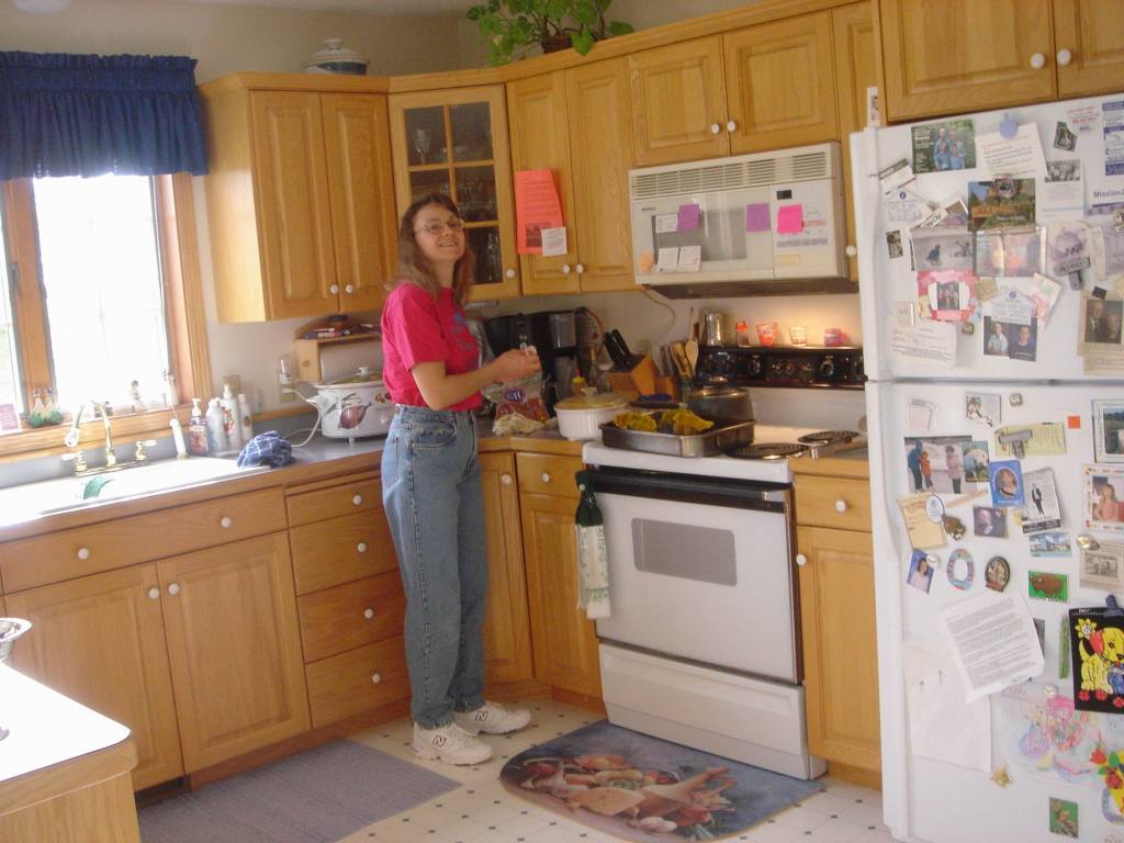 2005/11(Nov)/04(Willmar-MN-Dan-Lisa)/1024x768_2005-11-06-02-Lisa.JPG