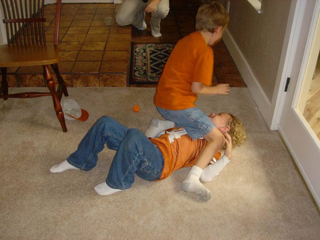 2005/11(Nov)/05(Family-Thanksgiving)/1024x768_2005-11-25-Thanksgiving-05.JPG