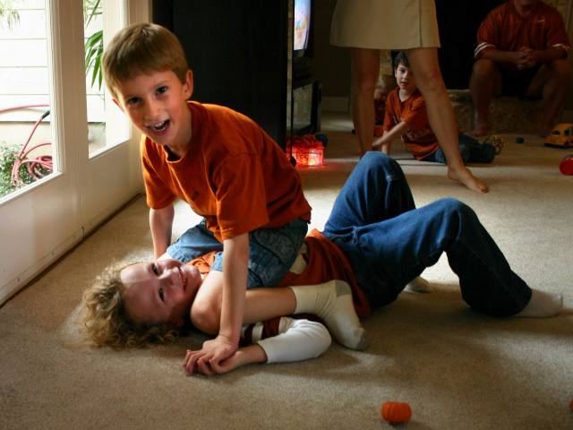 2005/11(Nov)/05(Family-Thanksgiving)/640x480_2005-11-25-Thanksgiving-06.JPG