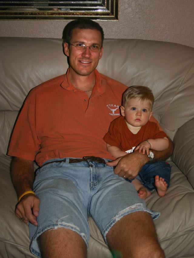 2005/11(Nov)/05(Family-Thanksgiving)/640x480_2005-11-25-Thanksgiving-11.JPG