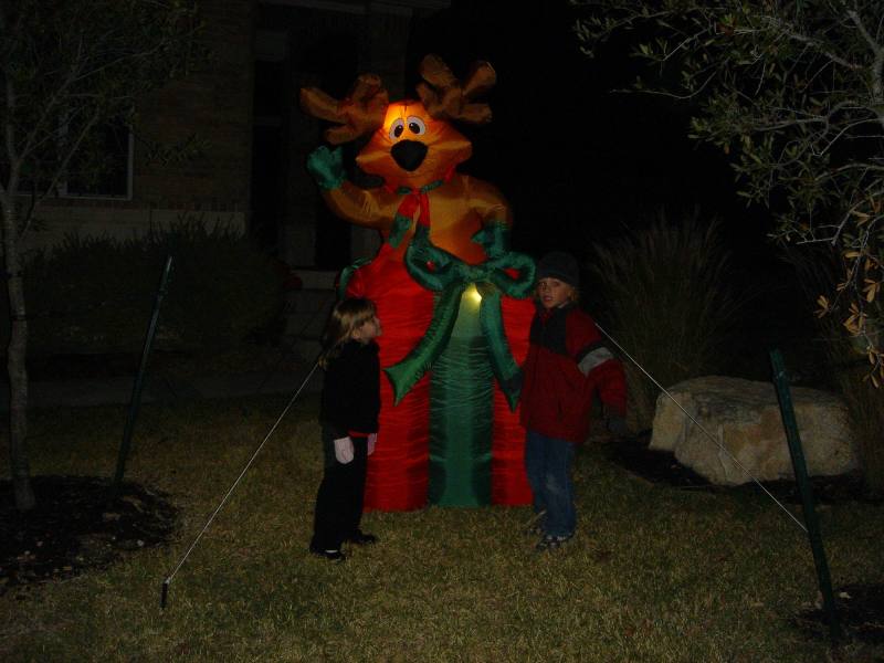 2005/12(Dec)/01(Christmas-Lights)/01(Justin-SteinerRanch)/800x600_2005-12-04-03.JPG