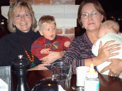 2005-12-02-Ian-Janeen-Rhonda-Aiden.JPG