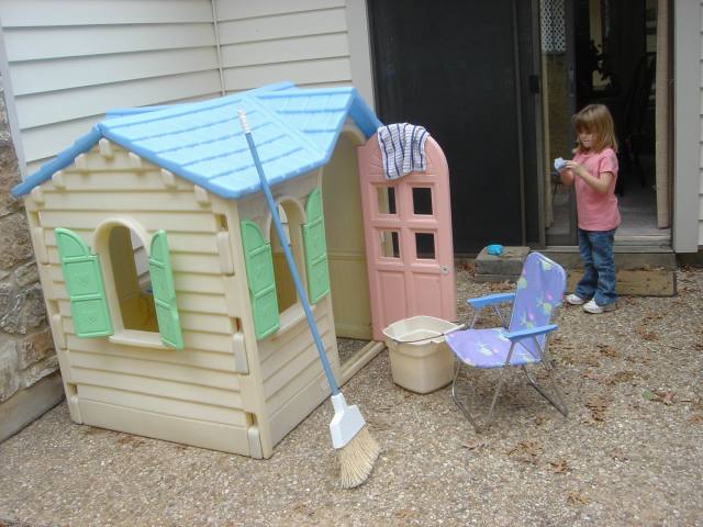 2006/01(Jan)/01(Misc)/640x480_2006-01-20-03-Kyla-Ian.JPG