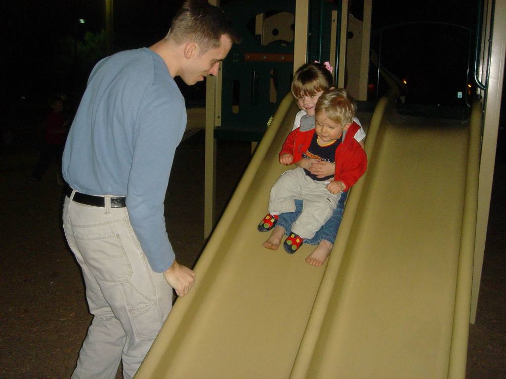 2006/01(Jan)/02(Justins-BD)/1024x768_2006-01-12-AH-Justins-33rdBD.JPG
