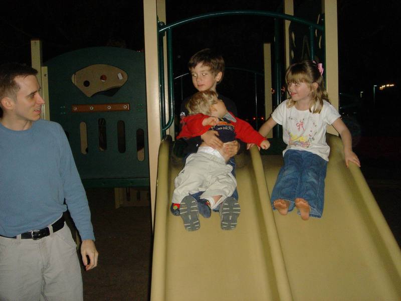 2006/01(Jan)/02(Justins-BD)/800x600_2006-01-12-AG-Justins-33rdBD.JPG