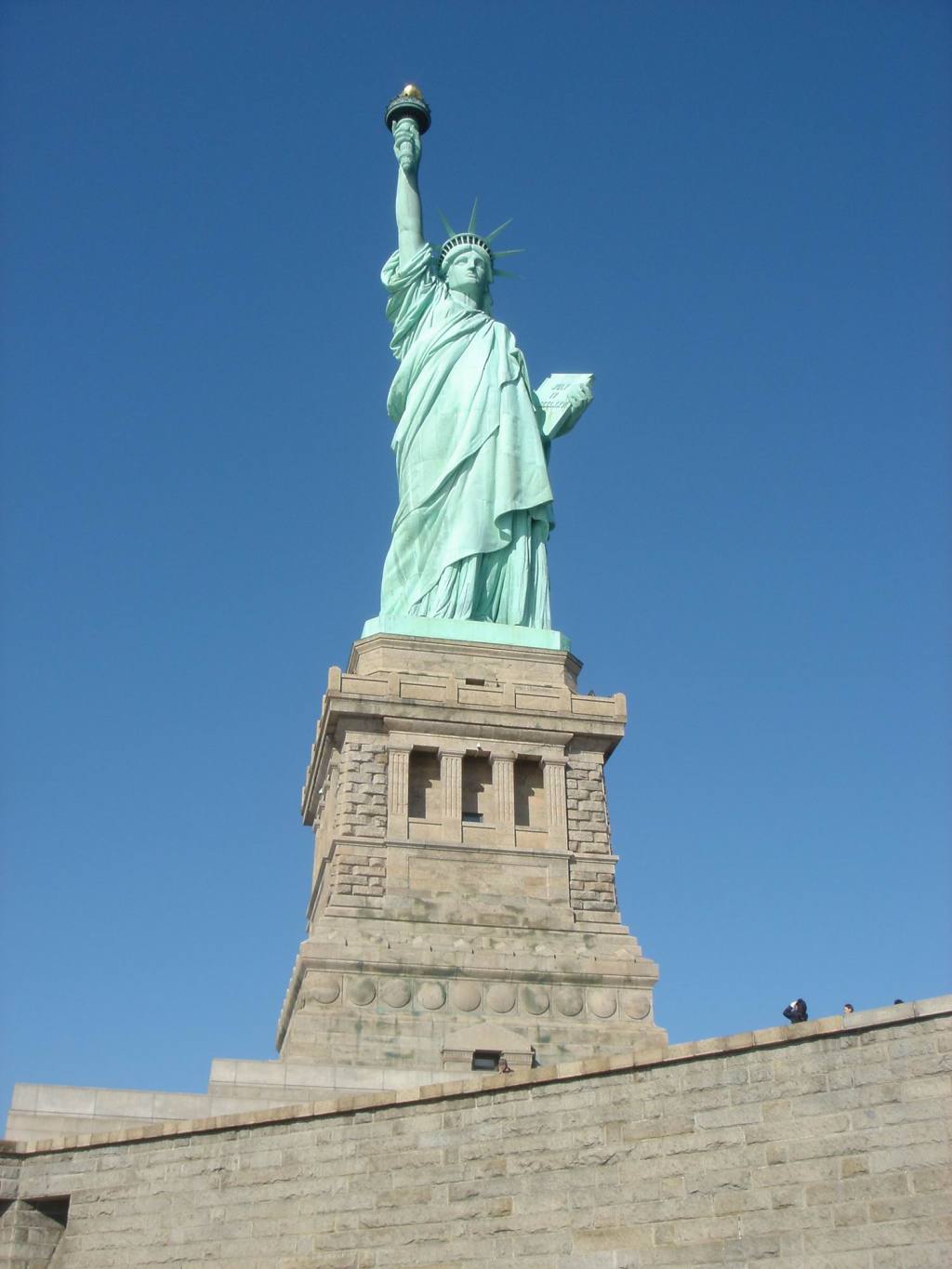 2006/01(Jan)/04(NYC)/1024x768_2006-01-28-14-Statue-Liberty-tour.JPG