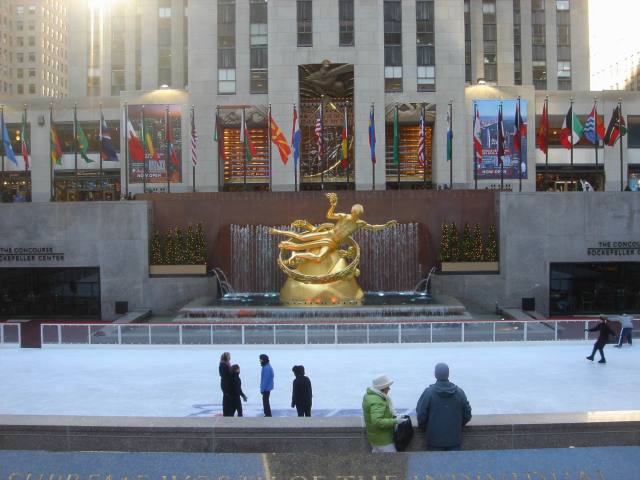 2006/01(Jan)/04(NYC)/640x480_2006-01-27-02-Rockefeller-Center.JPG
