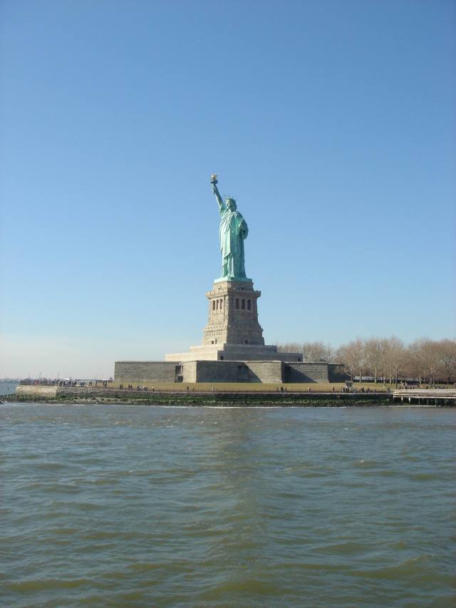 2006-01-28-09-Statue-Liberty-tour.JPG