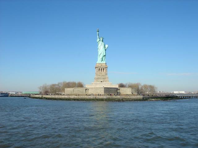 2006-01-28-11-Statue-Liberty-tour.JPG
