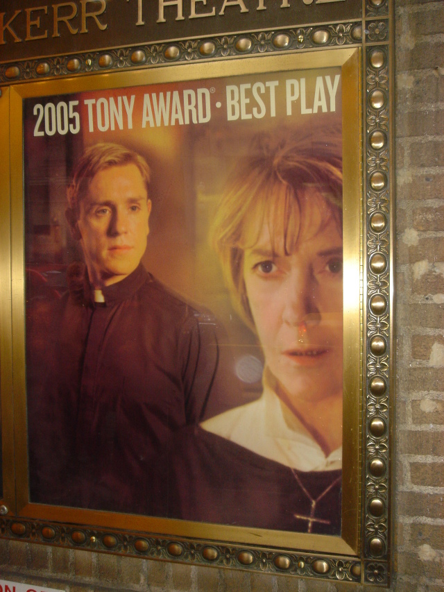 2006/01(Jan)/04(NYC)/640x480_2006-01-29-02-Matinee-Play-Doubt.JPG
