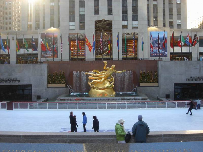 2006/01(Jan)/04(NYC)/800x600_2006-01-27-02-Rockefeller-Center.JPG