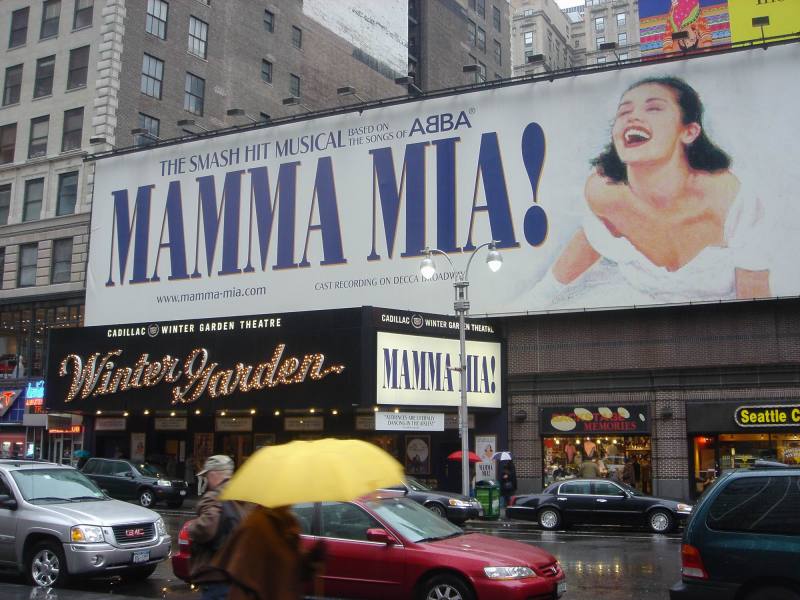 2006/01(Jan)/04(NYC)/800x600_2006-01-27-14-Broadway-Show.JPG