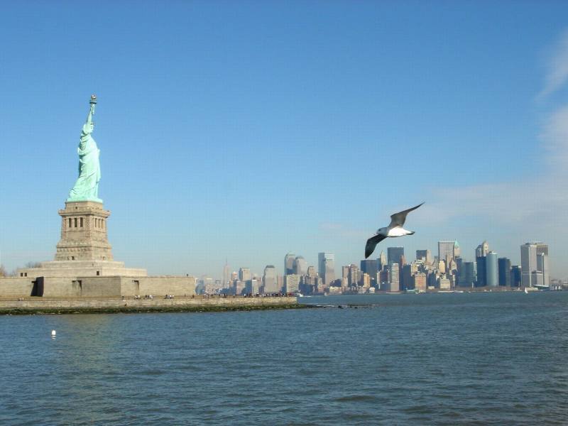 2006/01(Jan)/04(NYC)/800x600_2006-01-28-13-Statue-Liberty-tour.JPG