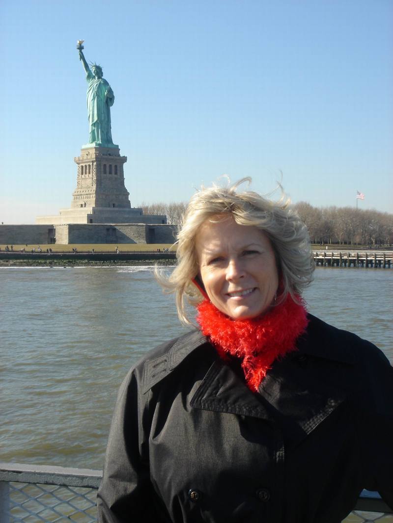 2006/01(Jan)/04(NYC)/800x600_2006-01-28-19-Statue-Liberty-tour.JPG