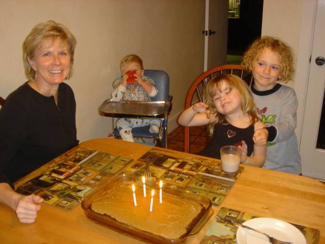 2006-02-10-Babysitting-Kylas4thBD-02.JPG