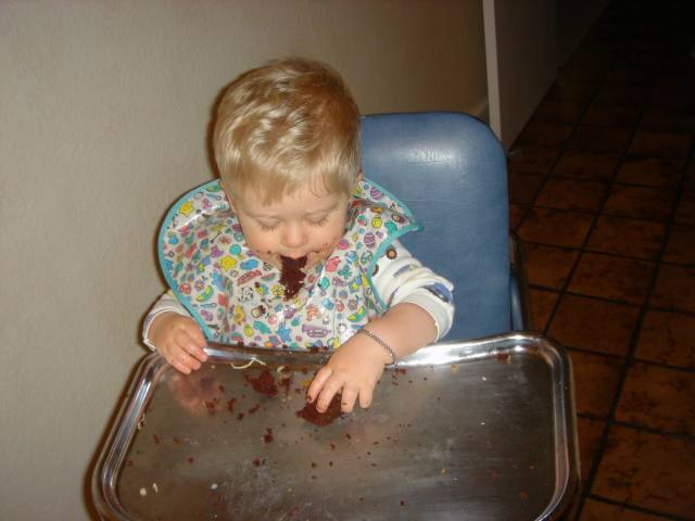 2006-02-10-Babysitting-Kylas4thBD-04.JPG