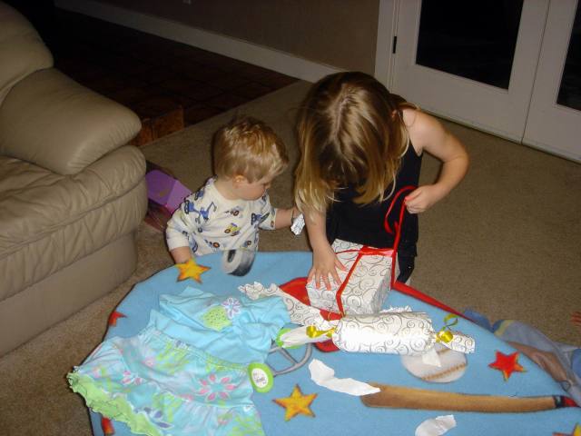 2006-02-10-Babysitting-Kylas4thBD-10.JPG