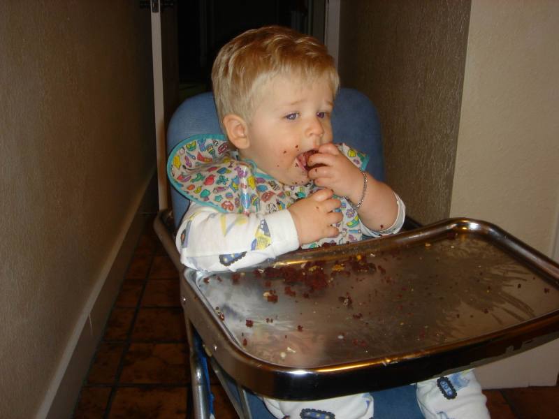 2006-02-10-Babysitting-Kylas4thBD-05.JPG