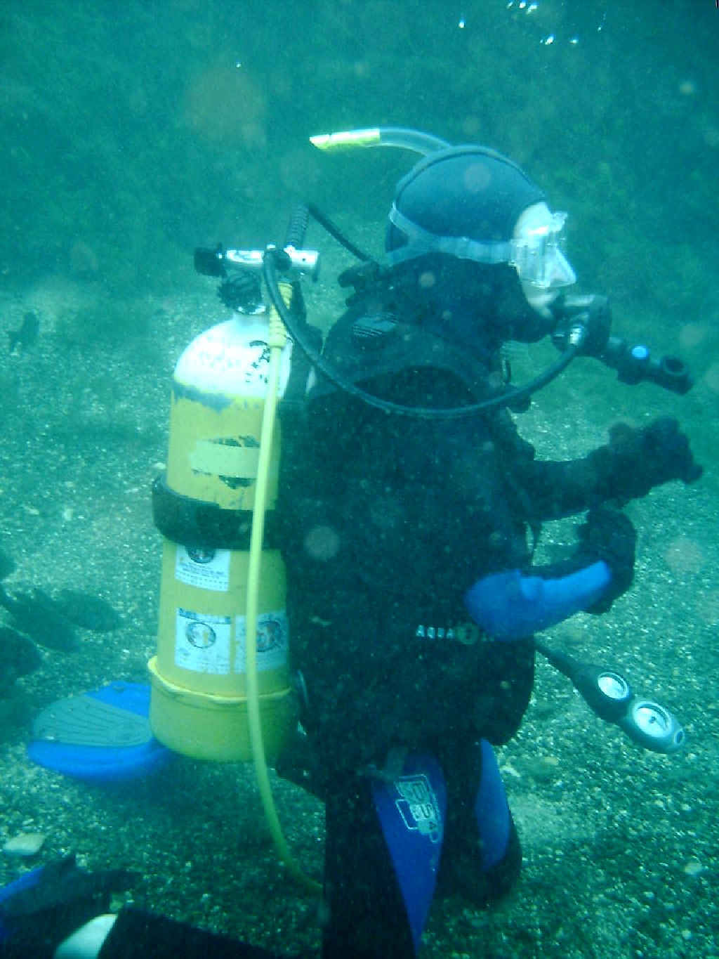 2006/02(Feb)/04(SCUBA-Aquarena-Springs)/1024x768_2006-02-19-07-Nick.JPG