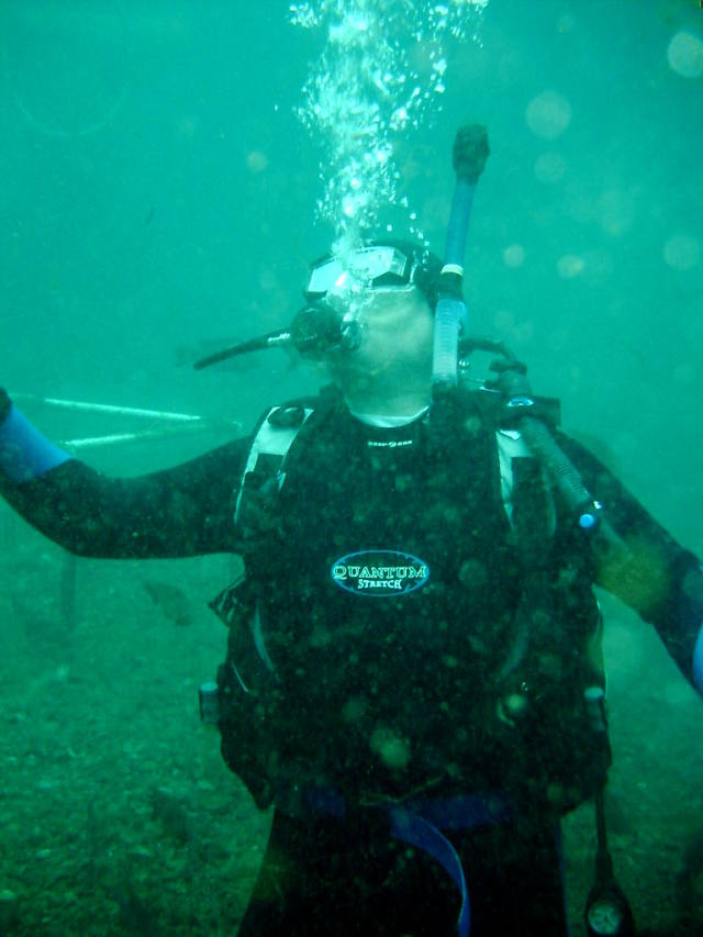 2006/02(Feb)/04(SCUBA-Aquarena-Springs)/640x480_2006-02-19-26-Jim.JPG