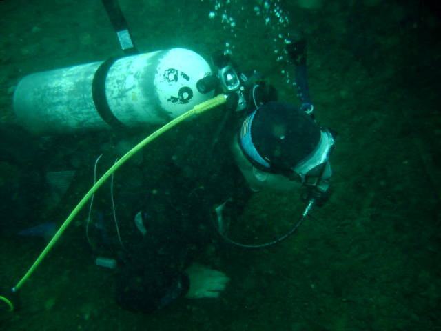 2006/02(Feb)/04(SCUBA-Aquarena-Springs)/640x480_2006-02-19-41-Jim.JPG